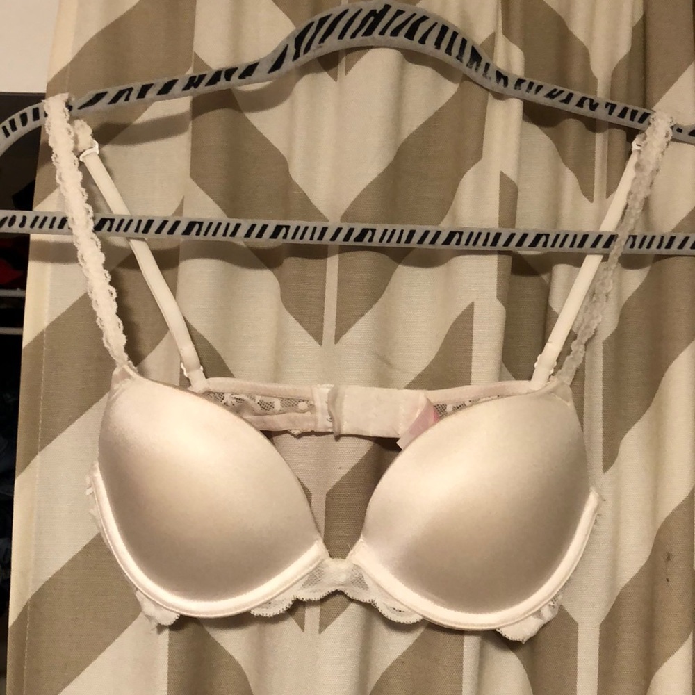 VS pink bra 34b